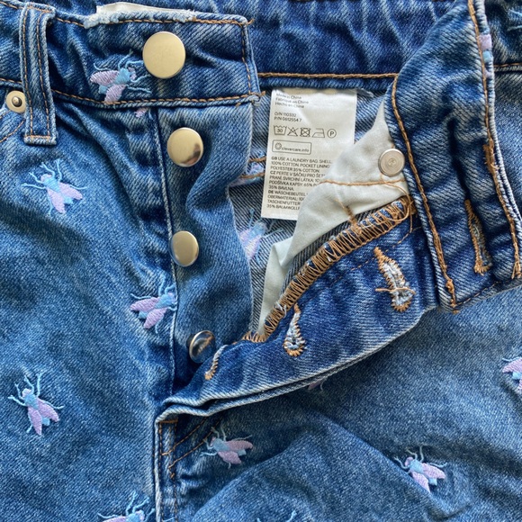 H&M Embroidered Bug Cheeky Jean Shorts - Picture 3 of 5
